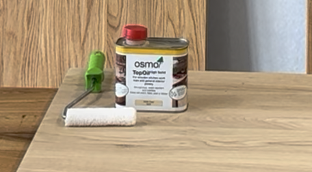 Osmo top oil with a roller